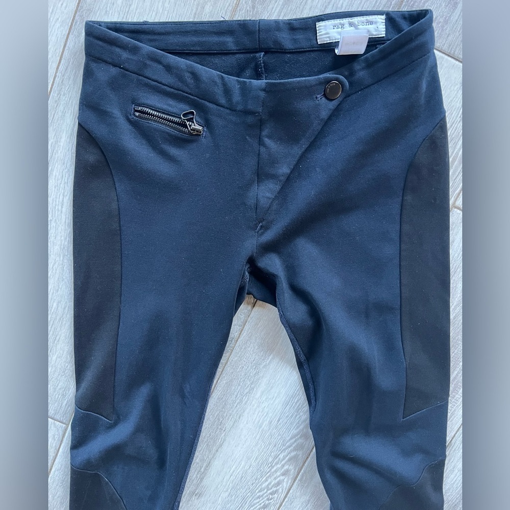 Rag & Bone rider leggings (w/ stretch) with overlap closure. Women’s size 26